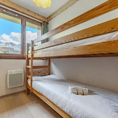 Apartment Comfort With Balcony Access And Parking *