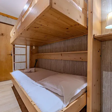 Comfort With Balcony Access And Parking Apartment *